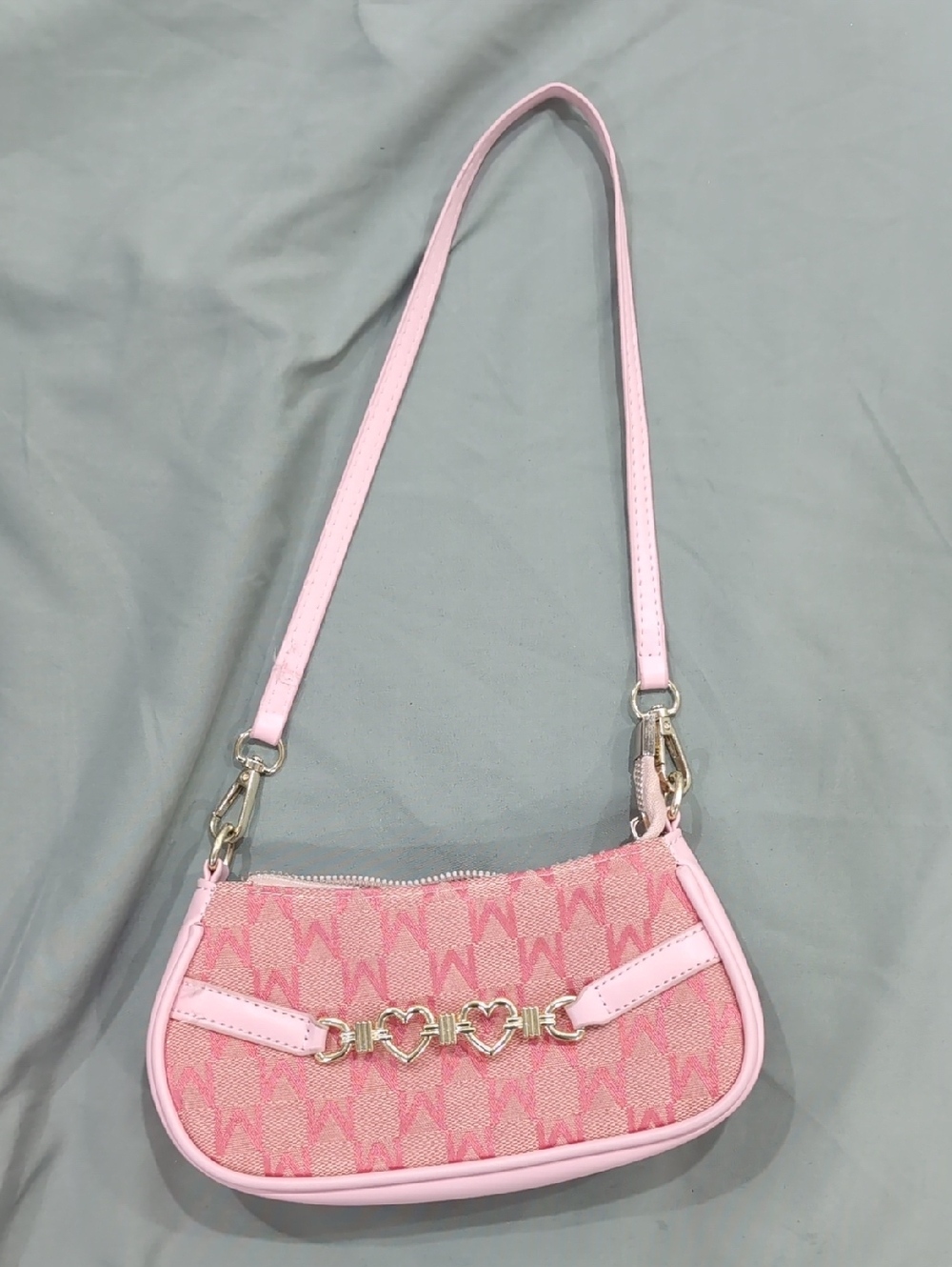 Pink Retro Heart-Accent Shoulder Bag